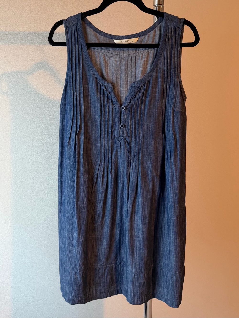 Zapelle Size Medium Sleeveless Pintuck Dress in chambray 100% Cotton Blue GUC